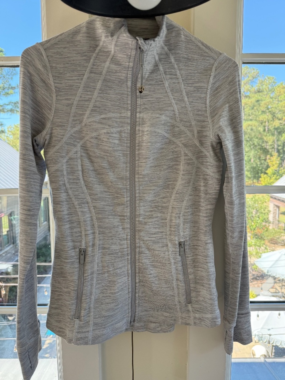 Lululemon Devine zip